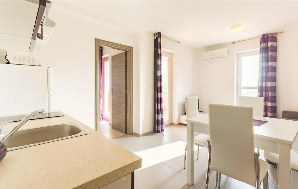 Apartments Sun Premantura 0*,